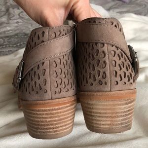 vince camuto phandra bootie